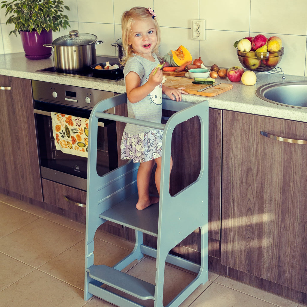 Montessori pagalbininko bokštelis su pakopėle