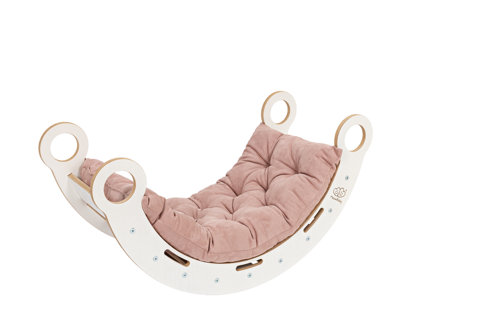 Baltas medinis supamasis lankas su pagalve, čiuožykla ir kopetėlėmis, mažas