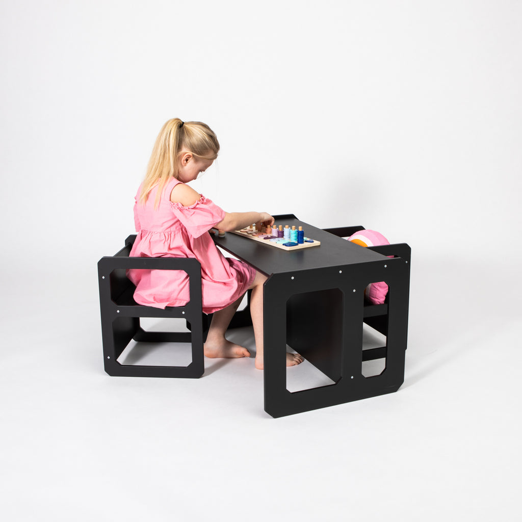 Montessori pirmasis stalo ir kėdės rinkinys su 2 kėdėmis