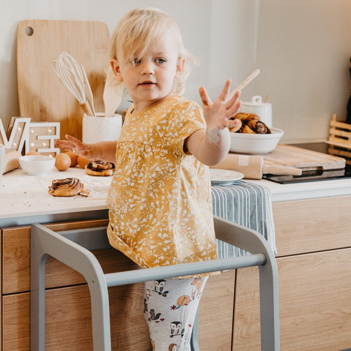 Montessori pagalbininko bokštelis su pakopėle