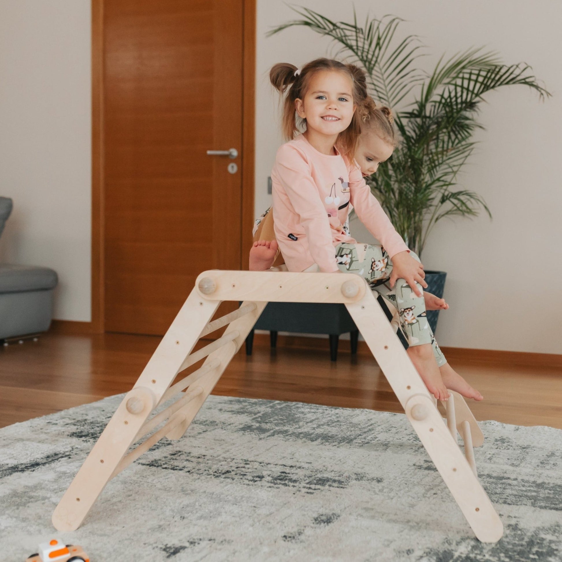 FIPITRI® 5 segmentų modifikuojama laipynė su čiuožimo ir laipiojimo rampa