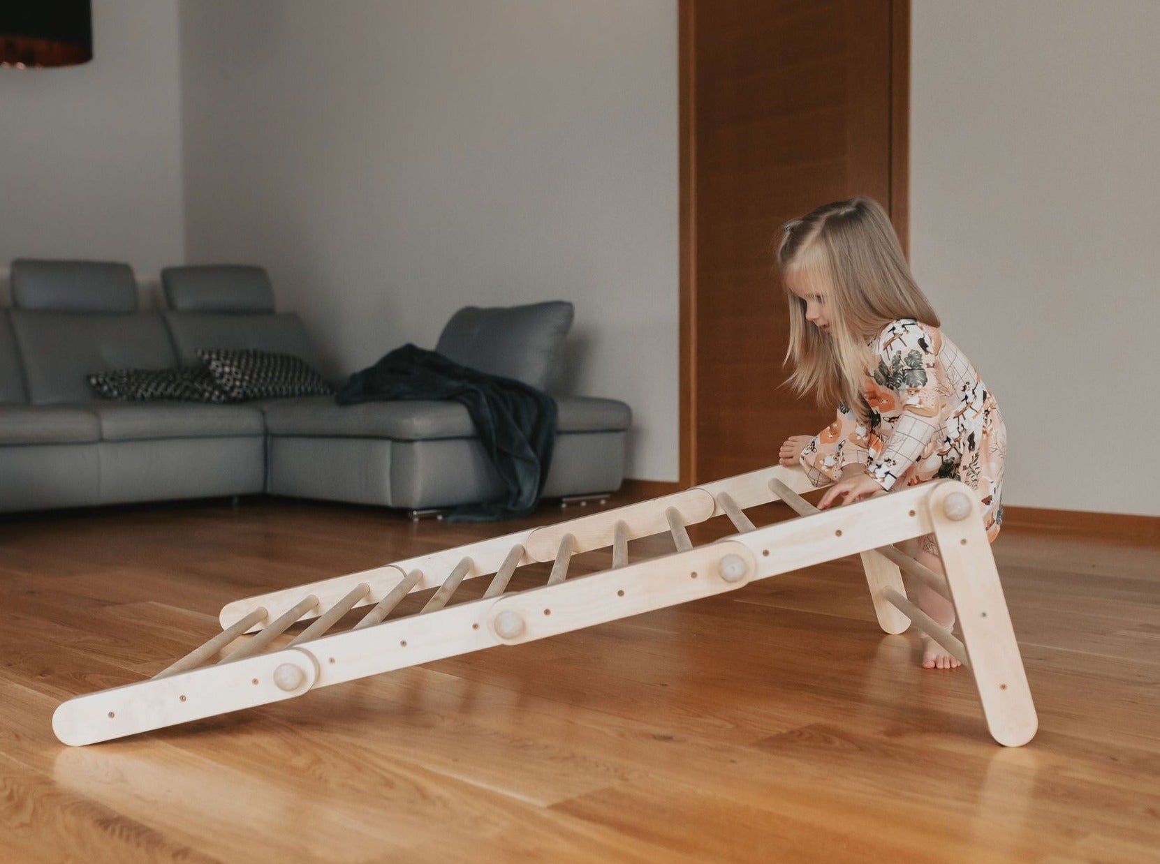 FIPITRI® 5 segmentų modifikuojama laipynė su čiuožimo ir laipiojimo rampa