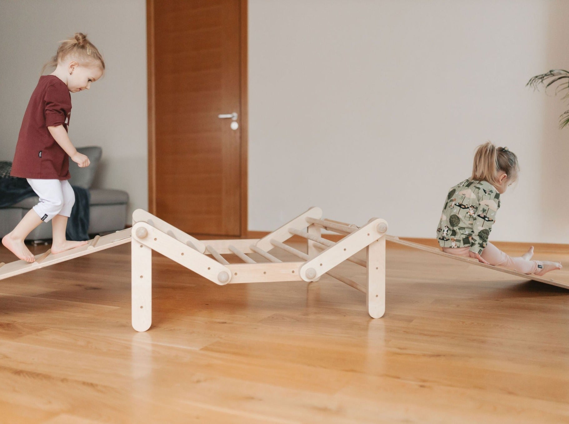 FIPITRI® 5 segmentų modifikuojama laipynė su čiuožimo ir laipiojimo rampa