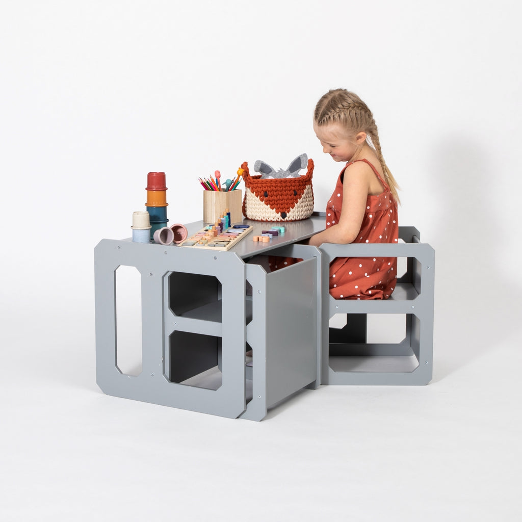 Montessori pirmasis stalo ir kėdės rinkinys su 2 kėdėmis