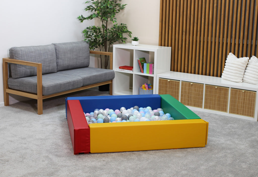 IGLU minkštas kamuoliukų baseinas 130 × 130 cm – spalvotas