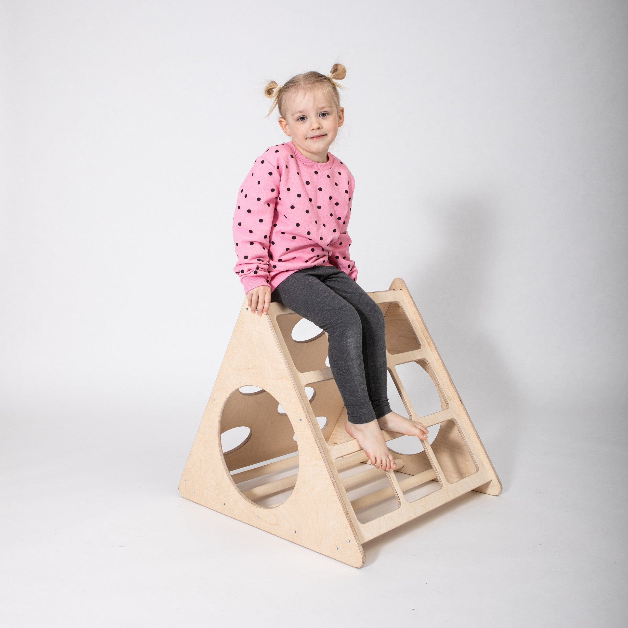 Montessori trijų kampų laipynė