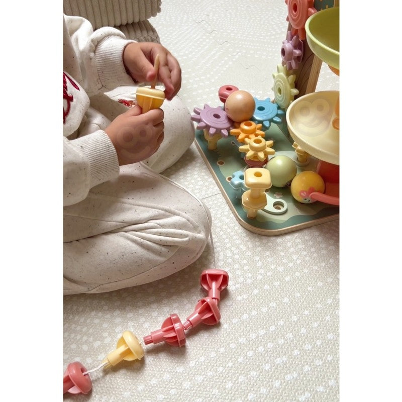 Montessori 4 viename veiklos medis | medinis žaidimų centras vaikams