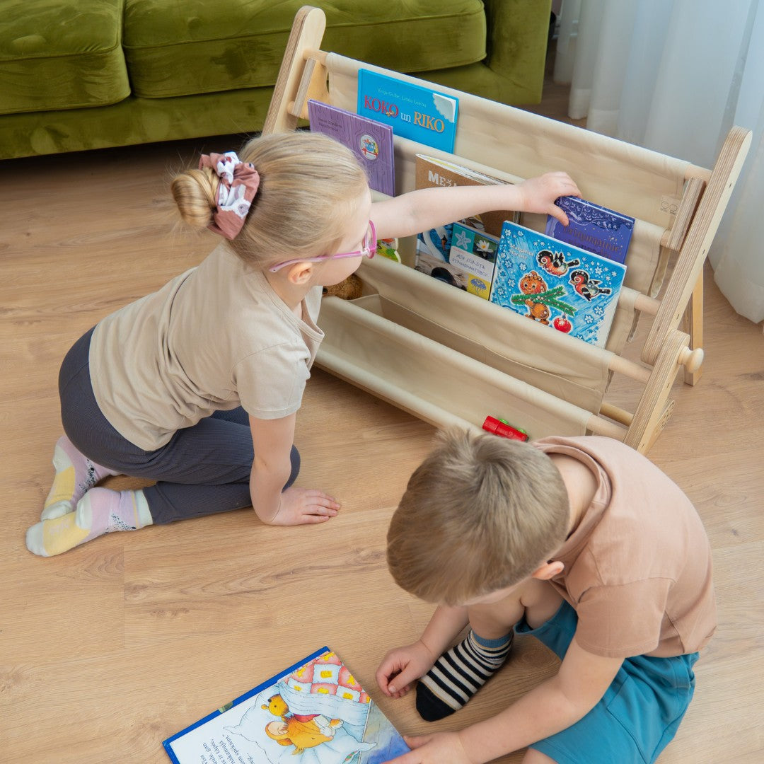 Montessori knygų lentyna – papildinys laipiojimo rėmams