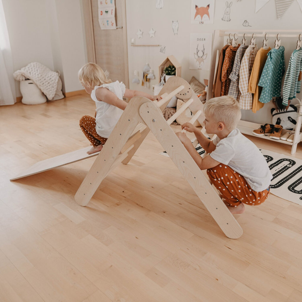 Montessori laipiojimo trikampis su rampa