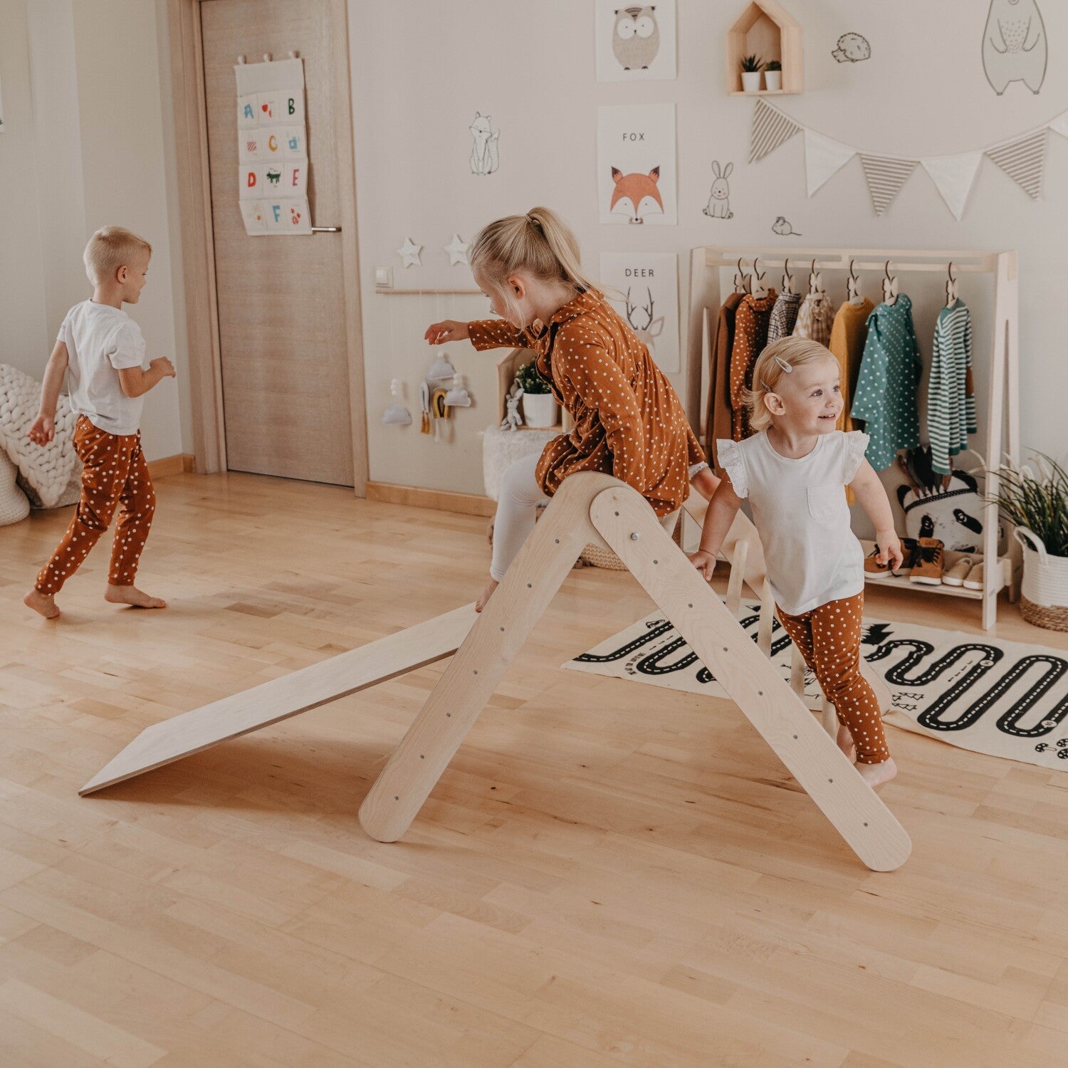 Montessori laipiojimo trikampis su rampa