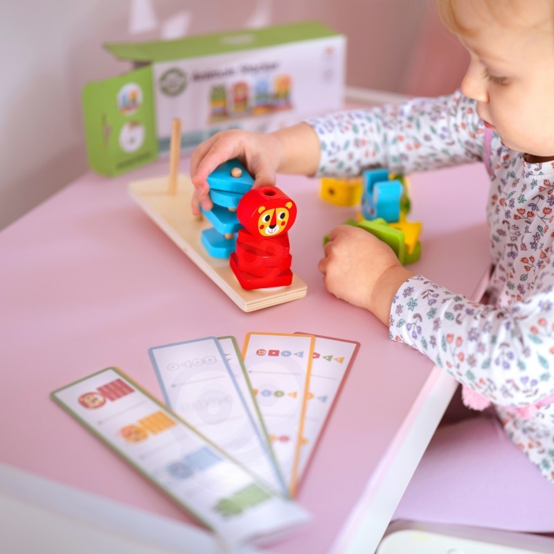 Montessori dėlionių piramidė su gyvūnais