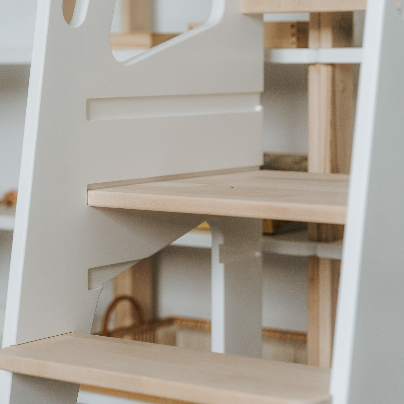 Montessori bokštelis „Saugumas+“
