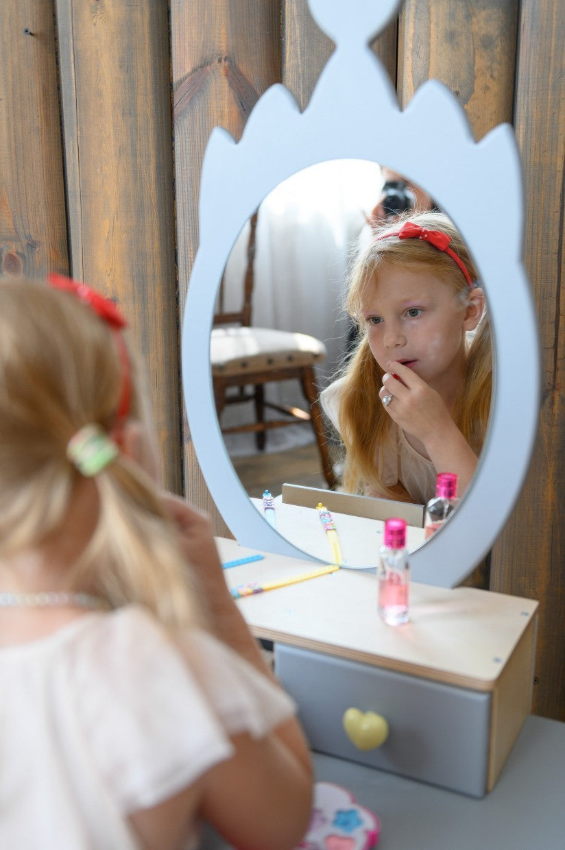 Princesės grožio staliukas su kėdute ir veidrodžiu „Karūna“